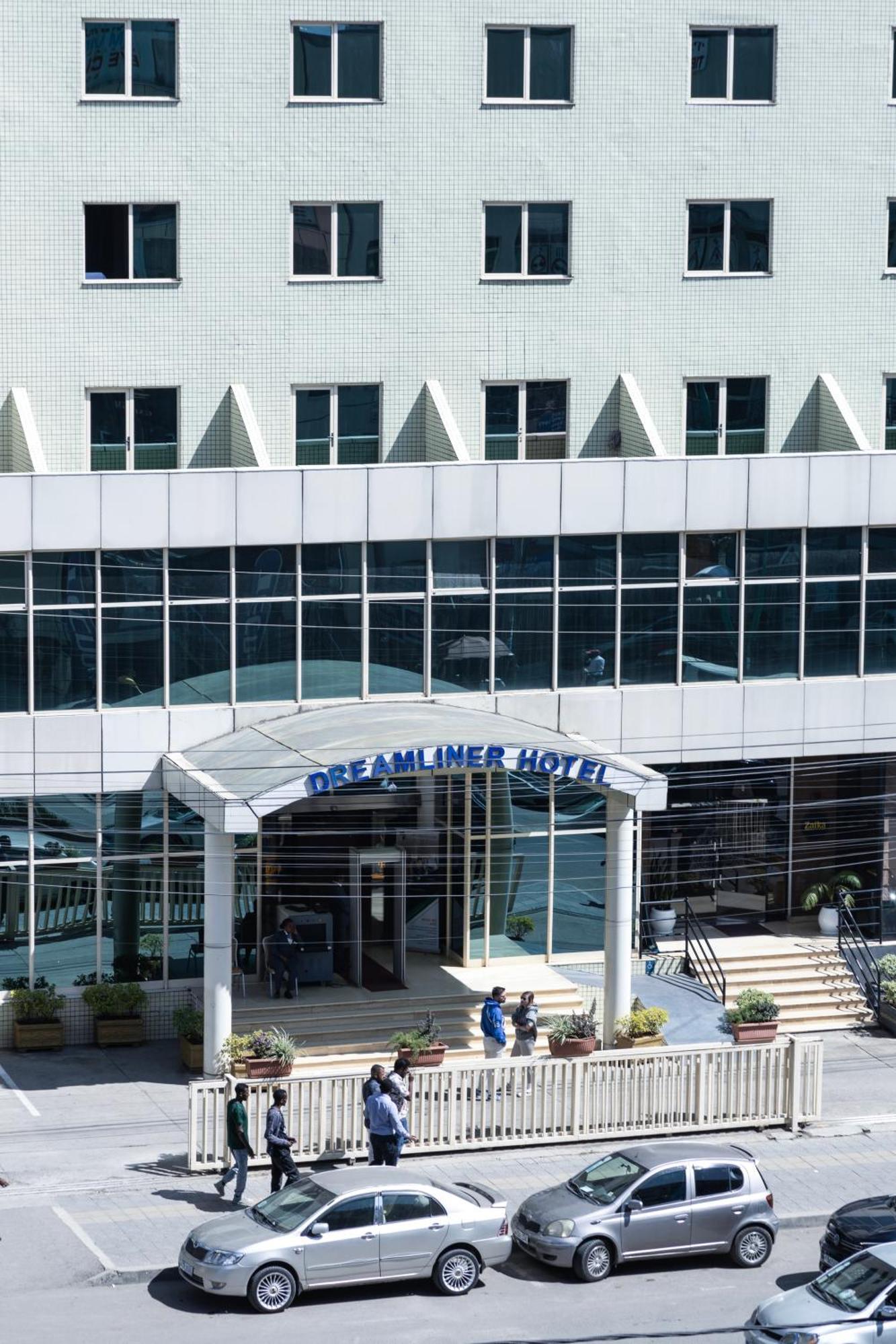 Dreamliner Hotel Addis Ababa Exterior photo